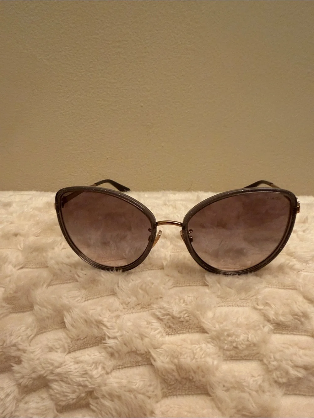 NEW Coach HC7093 Gray Round Sunglasses with Rose Gold Arms